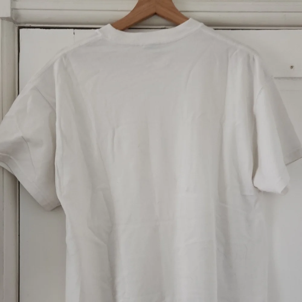 Nike‎ Rainbow Graphic Tee XS